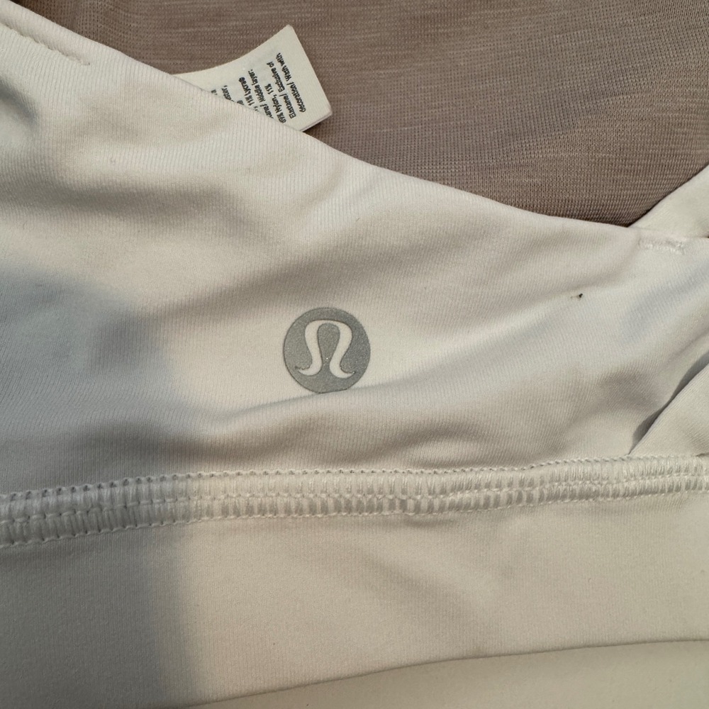 Lululemon Energy Bra White Strappy Criss Cross Sports Bra Size 12 LW2EB3S - Picture 3 of 5